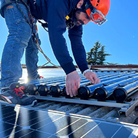 INSTALLATORE DI SISTEMI FOTOVOLTAICI, SISTEMI DOMOTICI E COLLEGAMENTI ELETTRICI PER SISTEMI IBRIDI